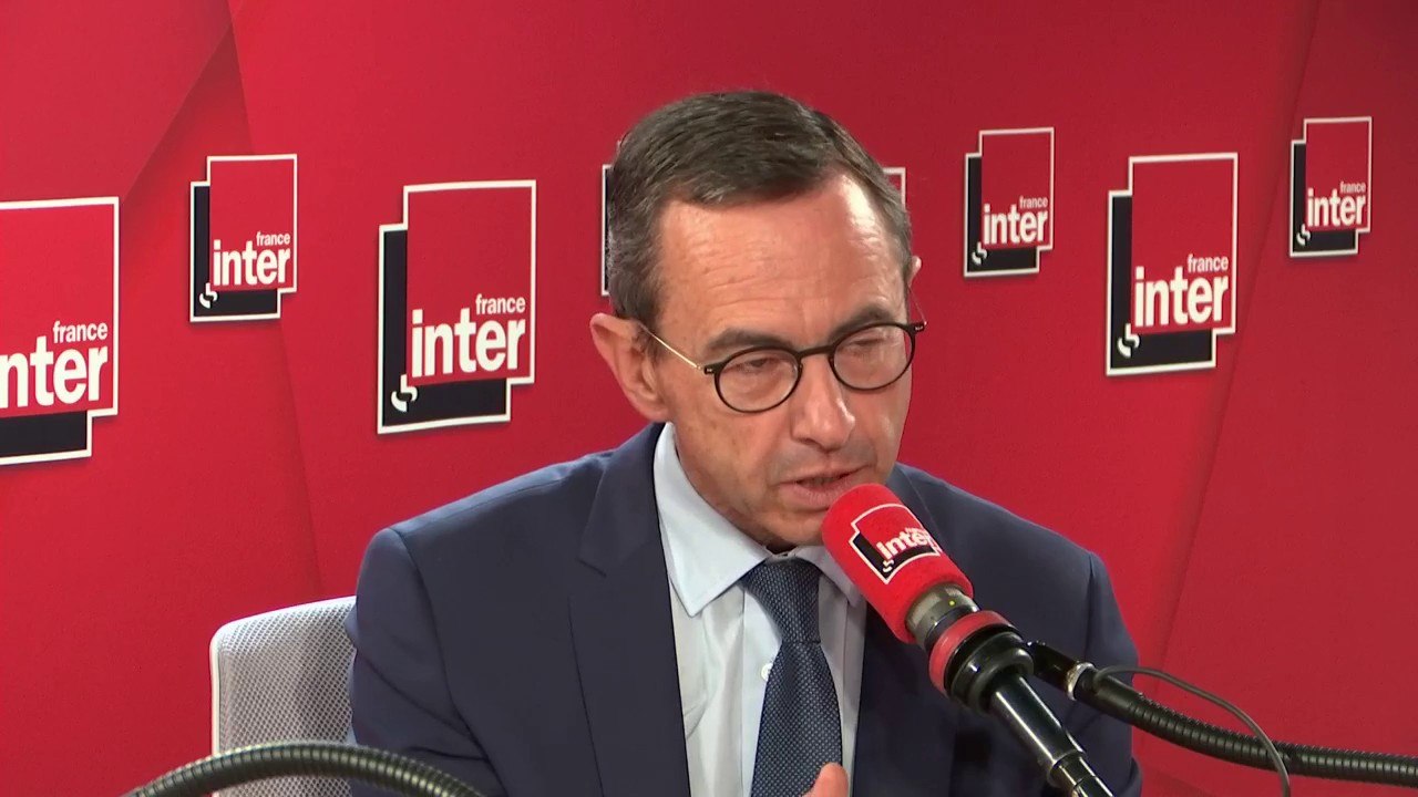 Bruno Retailleau (président du groupe LR au Sénat) : "Je reste parce que je pense qu'il y a un espace pour la droite et je suis un marin, je ne saute pas du bateau quand ça va mal"
