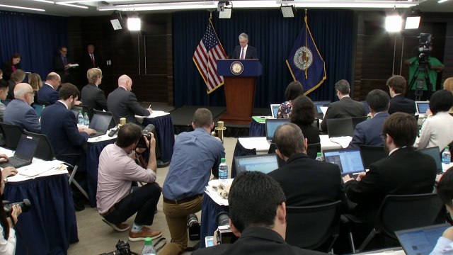 La Fed se abre a rebajar tasas para sostener economía de EEUU