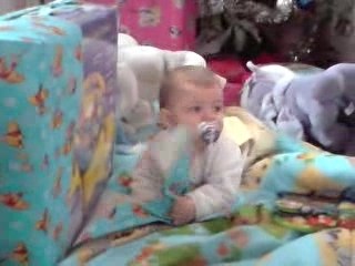 Matias ouvre ses cadeaux 6