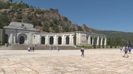 Partidos reaccionan ante el decreto ley de la exhumación de Franco