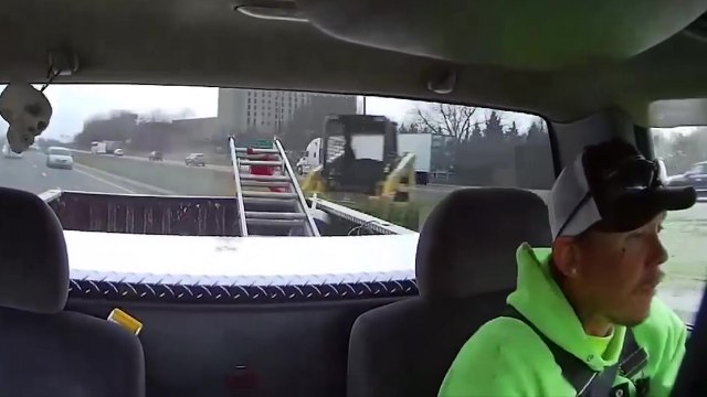 Il perd le contrôle de sa remorque à 80 km/h sur l'autoroute