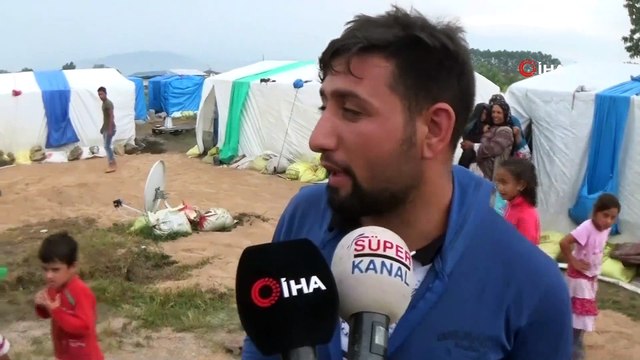 Mevsimlik işçilerin yürek burkan dramı...Çadırları su bastı, mahsur kaldılar, imdatlarına belediye yetişti