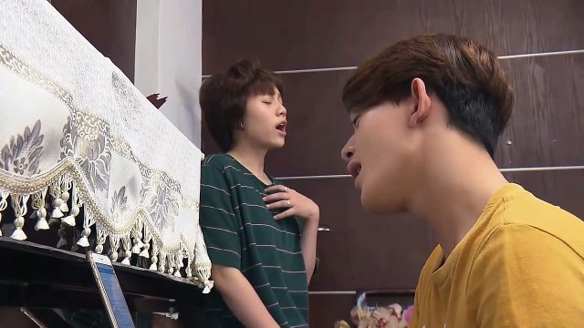 Bố con nhà Bảo lại gây bão với màn đánh ghen mặn như muối biển