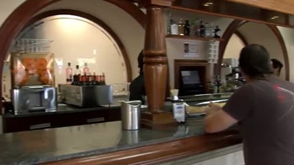 Reservar una mesa en un restaurante y no aparecer ya no será gratis