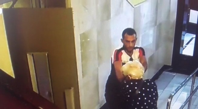 Brutal agresión a dos ancianas en un portal de Bilbao