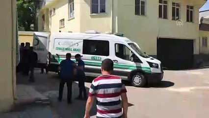 Devrilen traktörün altında kalan sürücü öldü - GAZİANTEP