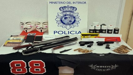 Detienen en Toledo a cinco personas por acosar y amenazar a agentes de policía