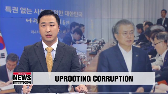 Pres. Moon calls on gov't to clamp down on those who enjoy unjust privileges