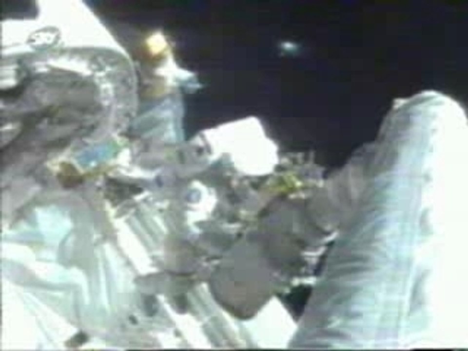 Shuttle VS ufo