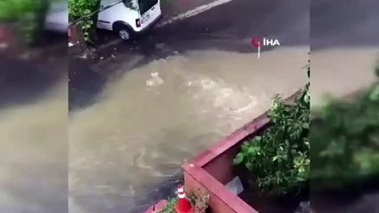 Sağanak yağmur Beykoz'da etkili oldu
