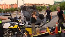 Aparatoso accidente de un taxi en Madrid que deja varios kilómetros de retenciones