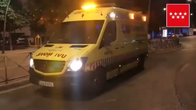 Dos mujeres resultan heridas al incendiarse anoche una galería comercial en San Sebastián de los Reyes