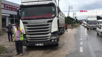 BURSA TIR'ın çarptığı servis minibüsü dereye yuvarlandı