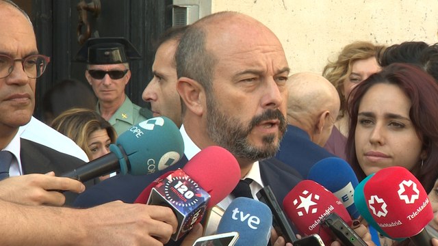 Rollán rinde homenaje a las víctimas de Barcelona