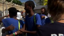 Los inmigrantes del Aquarius llegan a Malta