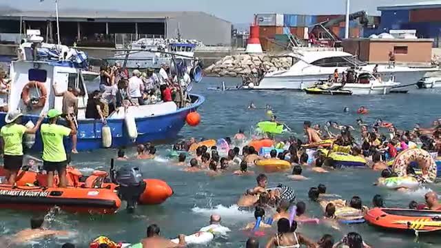 Las fiestas de la Paloma en Madrid reivindican la cultura castiza