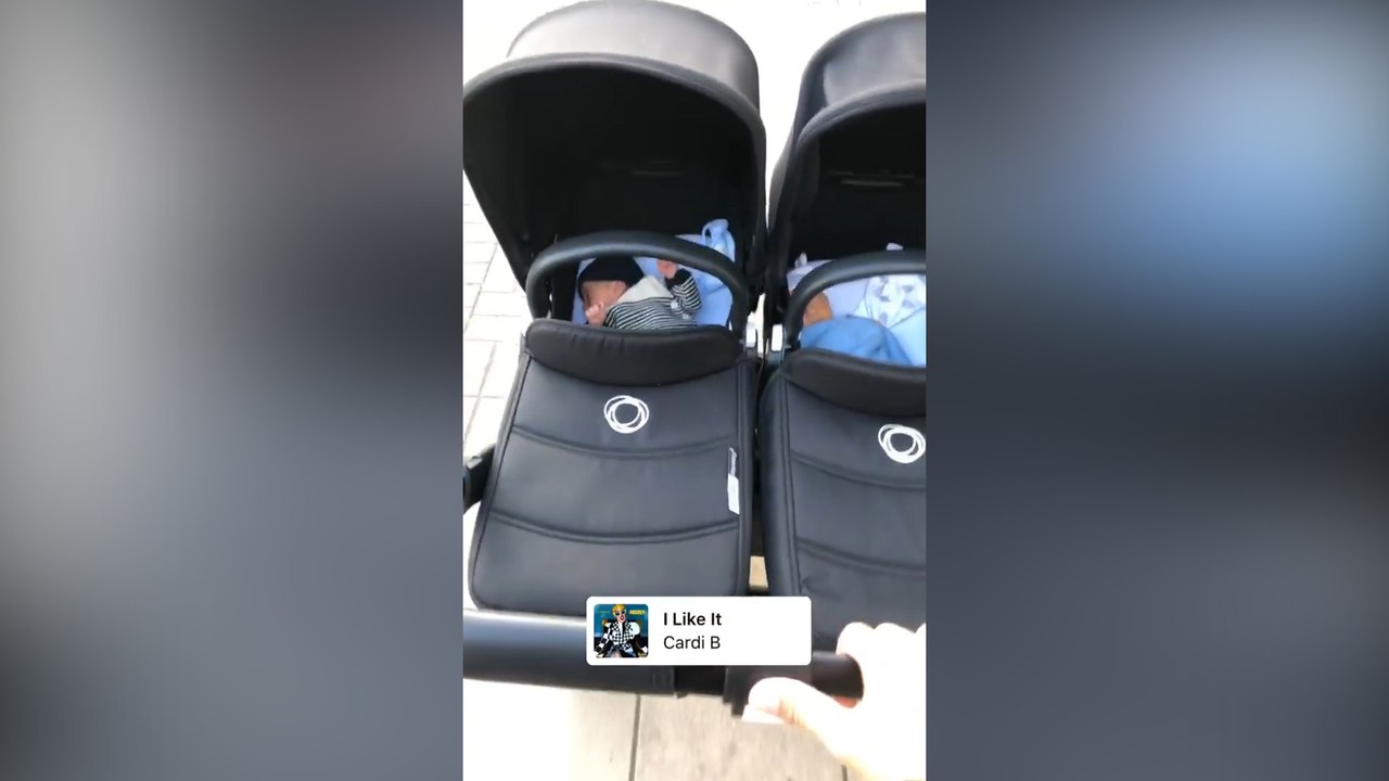 El primer paseo de Morata y los gemelos por Londres