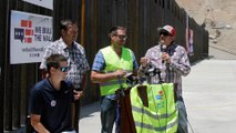 Trump supporters build private US-Mexico border wall