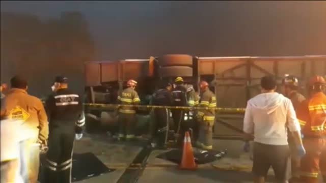 Al menos 12 muertos y 30 heridos en un accidente de autobús en Ecuador