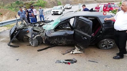 Kavşaktaki feci kaza güvenlik kamerasına yansıdı