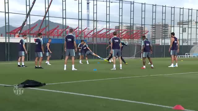 Último entrenamiento del Barça antes del partido ante el Boca Juniors