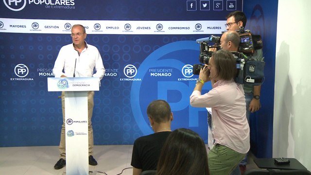Monago en rueda de prensa en Mérida