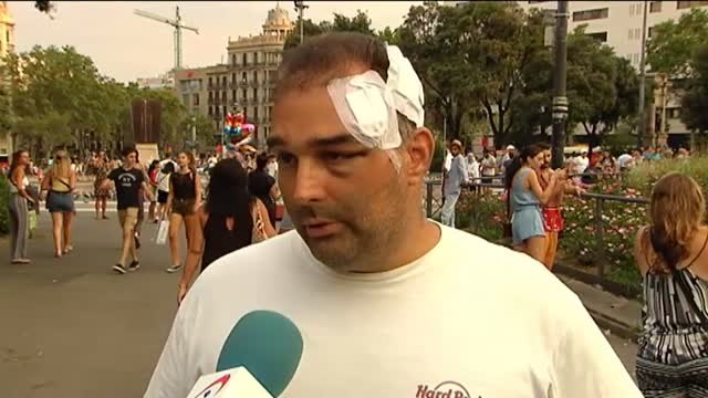 Ciudadanos acusa a los ayuntamientos de Barcelona y Madrid de tener a los manteros fuera de control