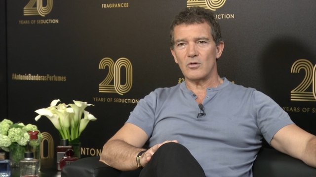 Antonio Banderas cumple 58 años junto a su novia Nicole Kimpel