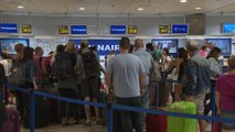 El aeropuerto de Barajas sufre la huelga de Ryanair