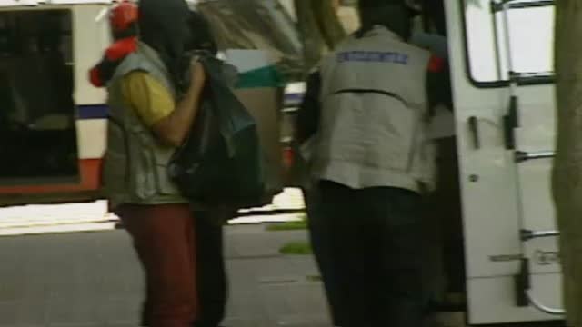 Primer traslado de dos presos de ETA al País Vasco durante el Gobierno de Pedro Sánchez