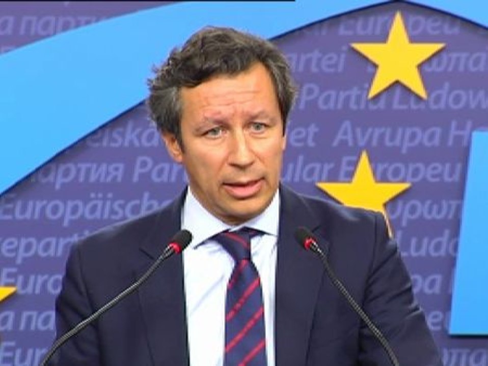 Carlos Floriano cree que si la Fiscalía no actúa es por "presiones políticas"