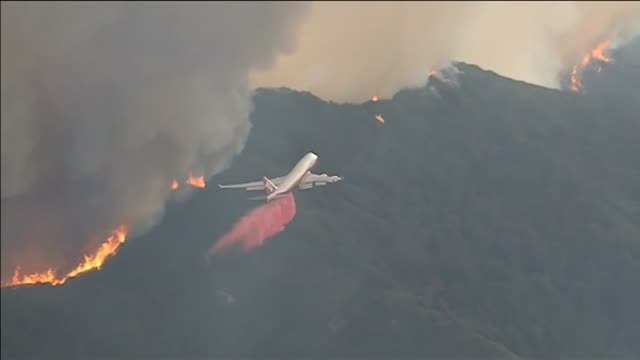 California continúa sufriendo los peores incendios de su historia