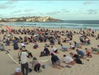 Enterrar la cabeza en la arena por el medio ambiente