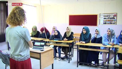 TRT'nin deneyimli çalışanları Suriyeli gençlerle bir araya geldi