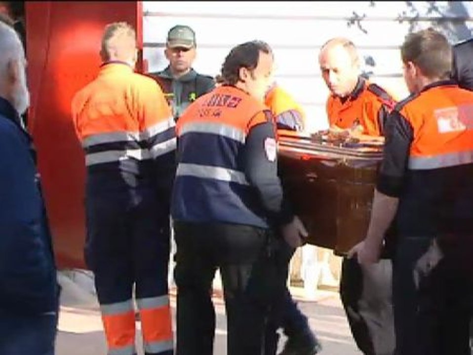 Bullas despide a sus vecinos con un multitudinario funeral