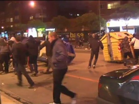 Segunda noche de disturbios en el barrio de Gamonal de Burgos.