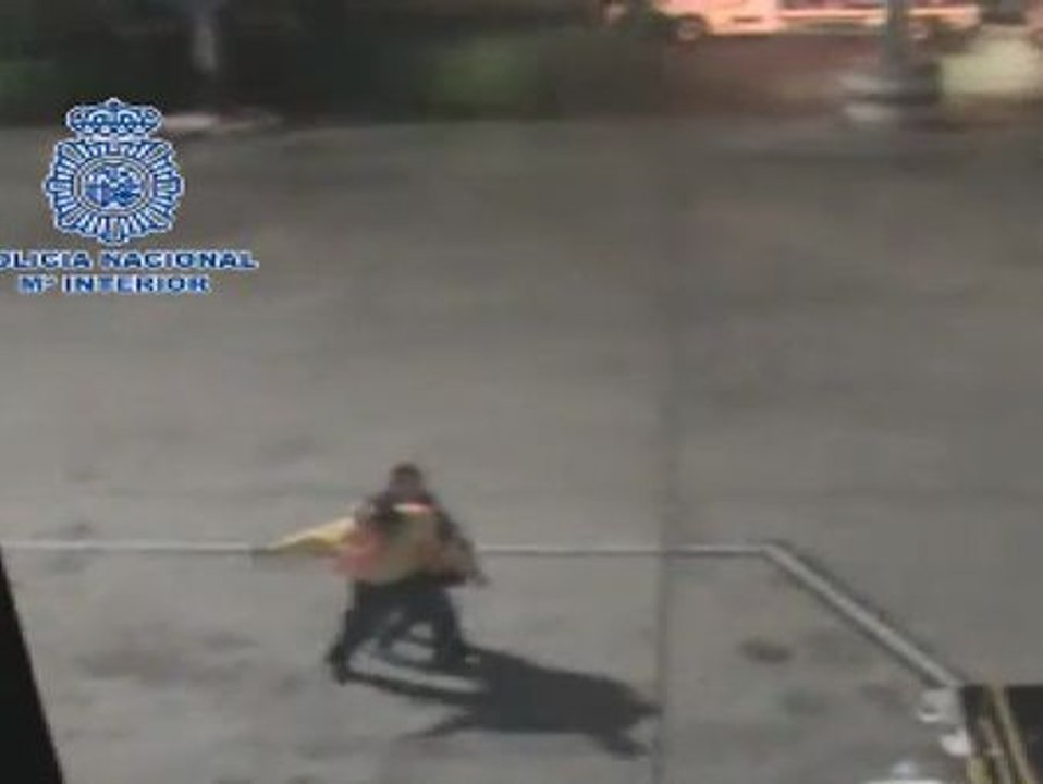 Detenidos dos trabajadores del aeropuerto Adolfo Suárez-Madrid Barajas por introducir cocaína en España