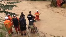 Un total de 14 personas quedan atrapadas en sus vehículos en las inundaciones en China