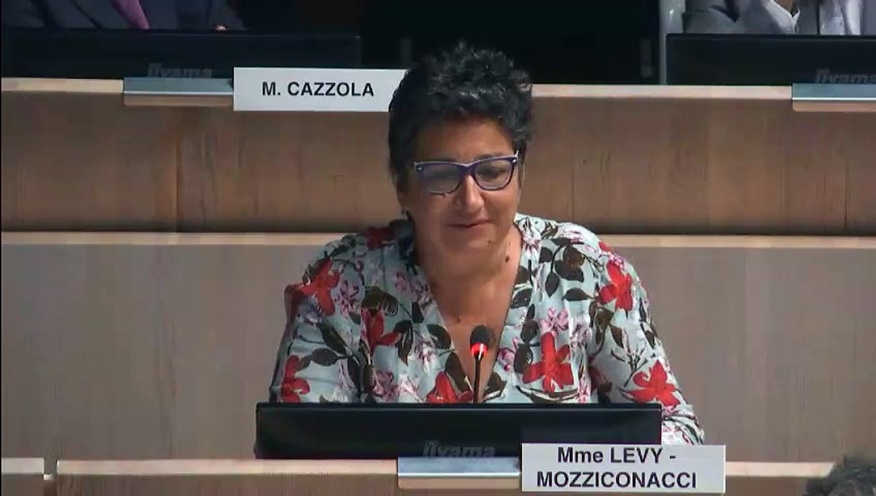 Annie LEVY-MOZZICONACCI demande une réflexion sur la mobilité du quartier de la Madrague Montredon