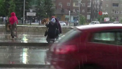 Elazığ'da Sağanak Yağış Ve Dolu Etkili Oldu