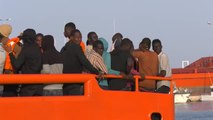 Llegan al puerto de Málaga 180 migrantes rescatados de tres pateras