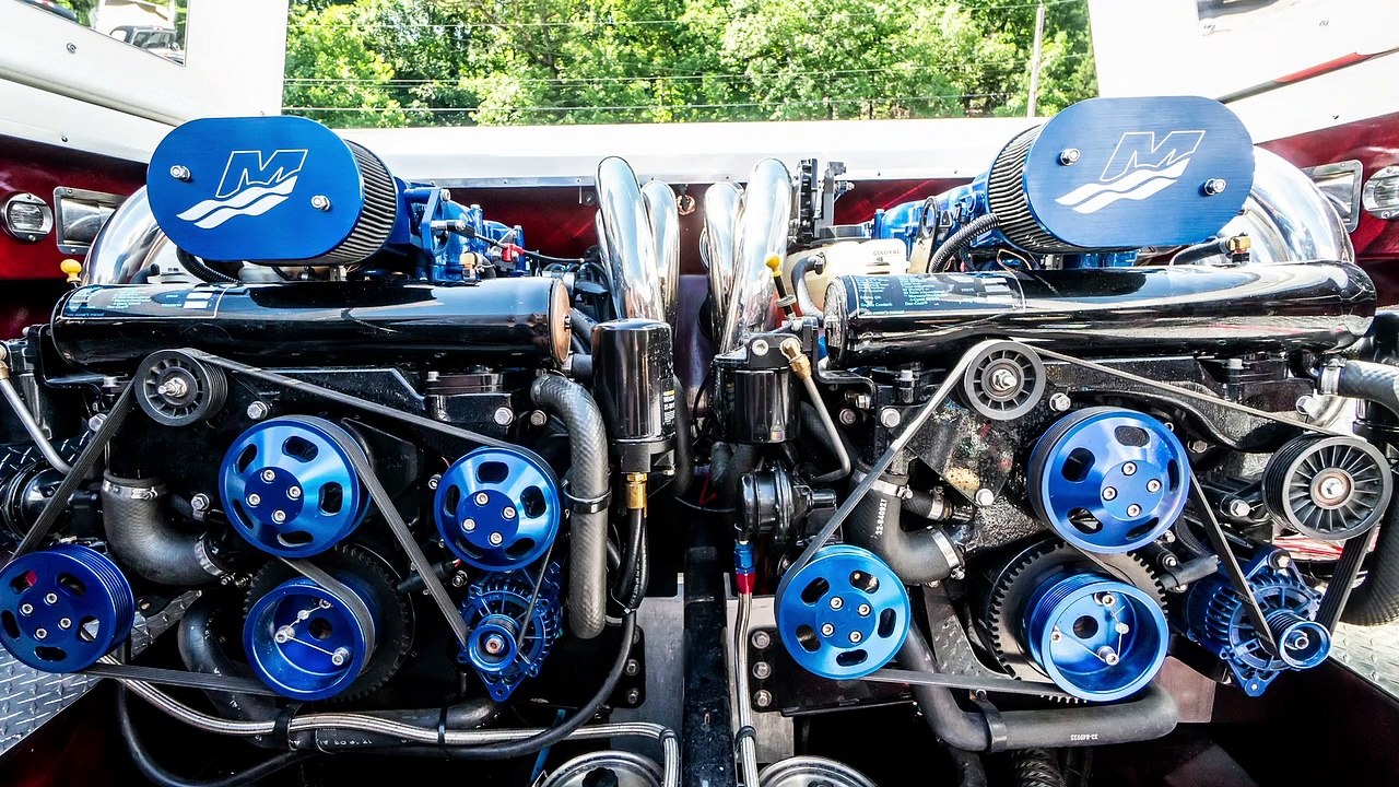 FOR SALE | 2004 Black Thunder 430GT POKER RUN EDITION @ MarineMax Lake of the Ozarks, Missouri