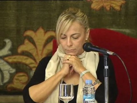 La alcaldesa de Alicante al portavoz municipal de IU: La muerta viviente huele mejor que usted