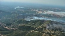 Sigue activo el incendio forestal en Nerva, Huelva