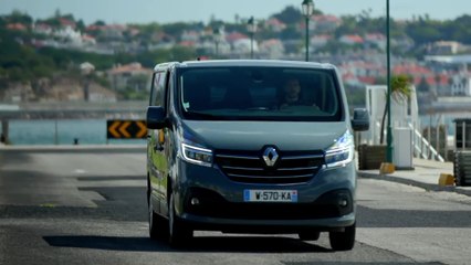 2019 New Renault TRAFIC Driving in Portugal