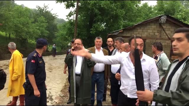 Bartın Valisi Güner: Merkeze bağlı Hasankadı beldesinde sele kapılan 11 yaşındaki çocuğun...