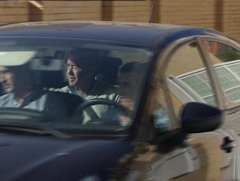 Francisco Granados sale detenido en un coche policial