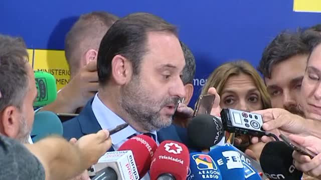 Abalos: No se transferirán las competencias en VTC, sino que se dará a los gobiernos autonómicos que así lo deseen capacidad regulatoria en la materia