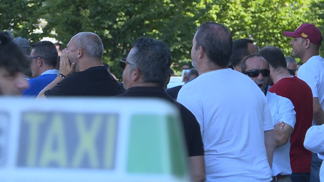 Taxistas pendientes de la reunión de Fomento con las CCAA