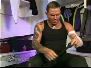 jeff hardy getting ready to face randy orton